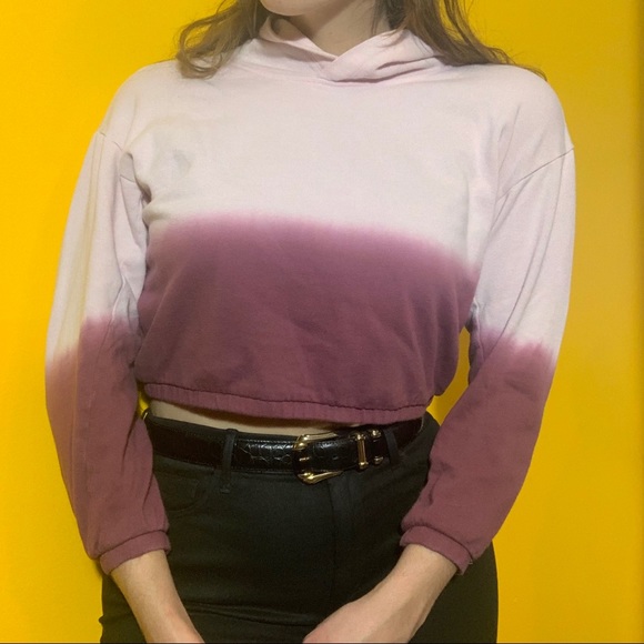 OLD NAVY Dip Dye Ombre Crop Sweatshirt in Pink - Picture 4 of 6